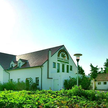 Hanfthal-Hof Laa an der Thaya Exterior photo